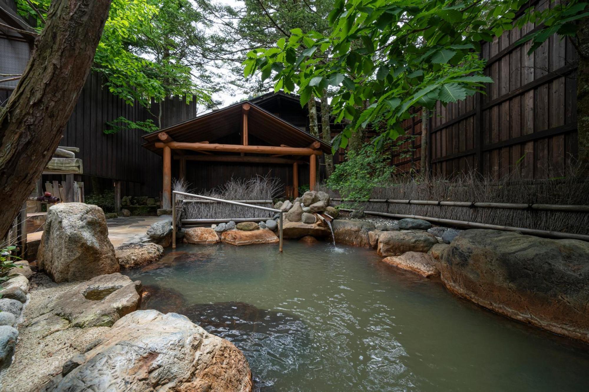 Hirayukan Takayama  Buitenkant foto